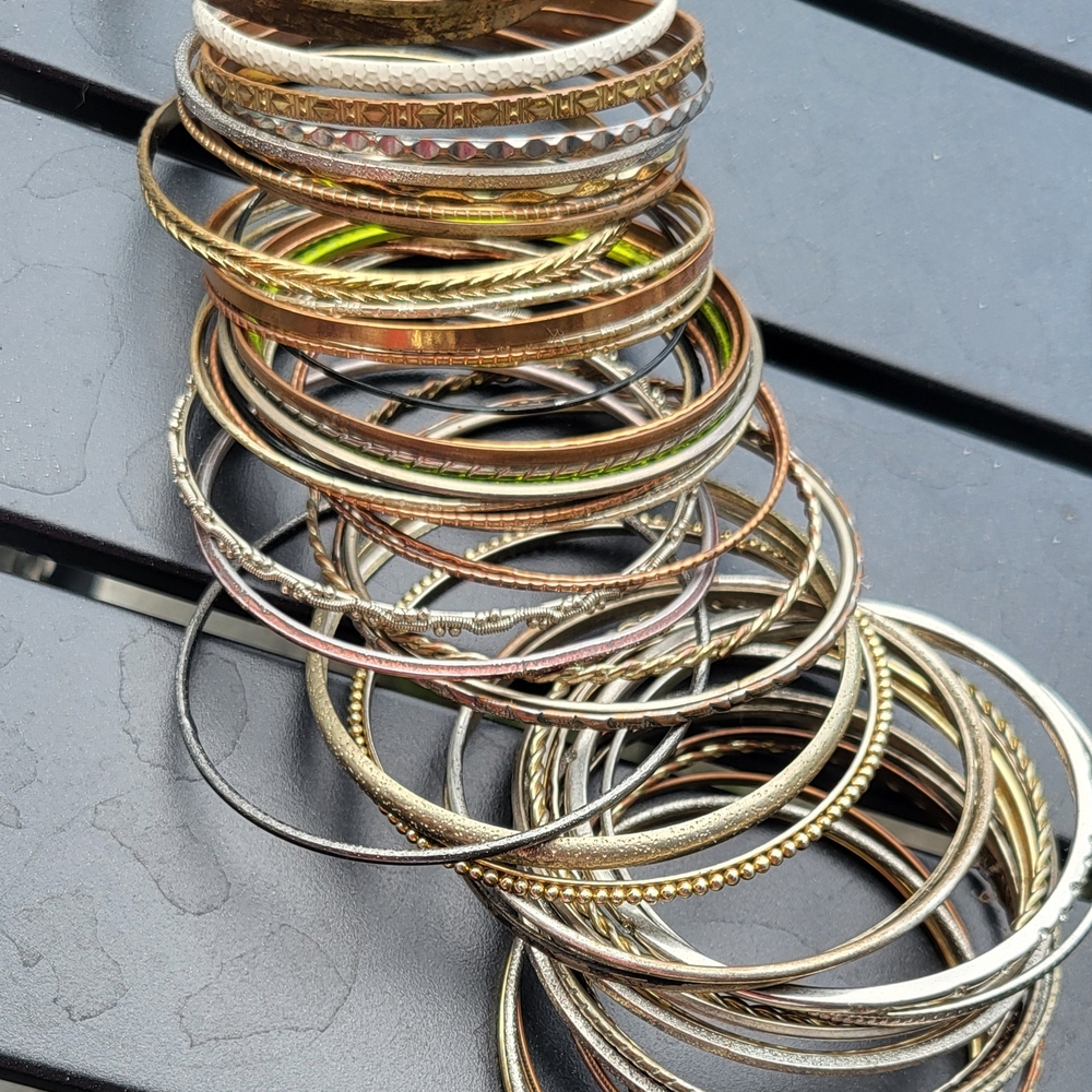 Elegant Mixed Metal Bangle Set